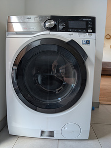 Продаётся стирально-сушильная машина AEG 9000 Series ÖKOKomb (1 фото из 5)