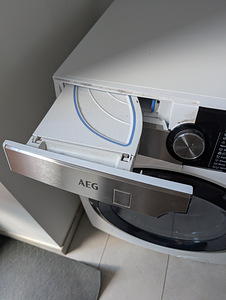 Продаётся стирально-сушильная машина AEG 9000 Series ÖKOKomb (4 фото из 5)