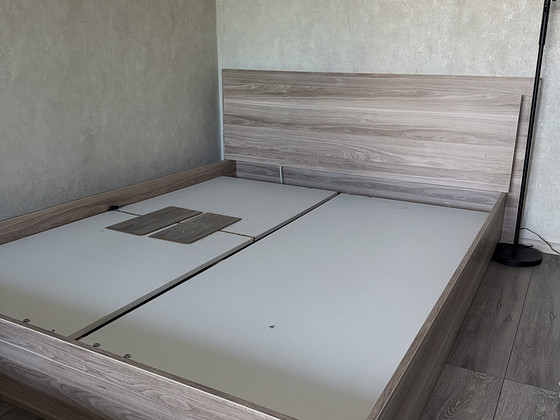Voodi 180*200 ilma madratsita