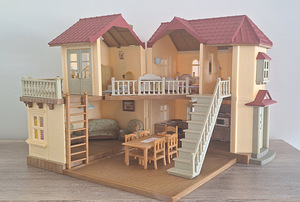 Sylvanian Families City House with Lights + all furniture (1 foto / 9)