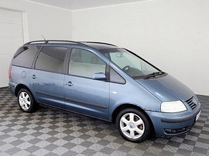 Volkswagen Sharan Comfortline ATM 1.9 TDI 85kW (1 foto / 8)