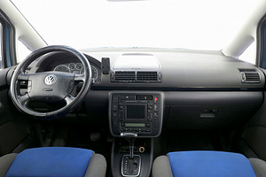 Volkswagen Sharan Comfortline ATM 1.9 TDI 85kW (5 foto / 8)