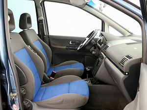 Volkswagen Sharan Comfortline ATM 1.9 TDI 85kW (6 foto / 8)