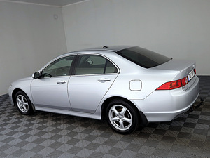 Honda Accord Luxury Facelift ATM 2.0 114kW (4 фото из 7)