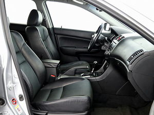 Honda Accord Luxury Facelift ATM 2.0 114kW (6 фото из 7)