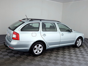 Skoda Octavia Comfortline Facelift ATM 1.4 90kW (3 фото из 7)