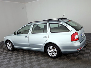 Skoda Octavia Comfortline Facelift ATM 1.4 90kW (4 фото из 7)