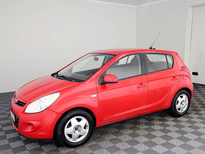Hyundai i20 Elegance 1.4 74kW (2 foto / 7)