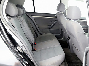 Volkswagen Golf Comfortline ATM 1.6 85kW (7 foto / 7)