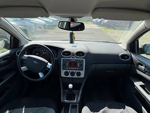 Ford Focus Turnier 1.8 95kW (5 foto / 7)