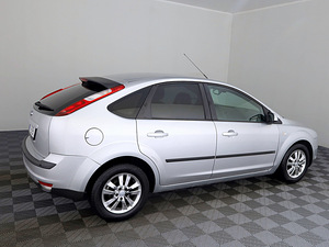 Ford Focus Comfort ATM 1.6 74kW (3 foto / 7)