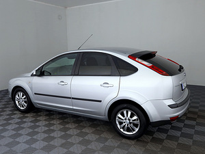 Ford Focus Comfort ATM 1.6 74kW (4 foto / 7)