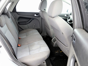 Ford Focus Comfort ATM 1.6 74kW (7 foto / 7)