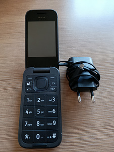 Telefon (4 foto / 4)