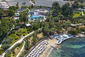 THE GRAND BLUE SKY HOTEL (6 foto / 10)