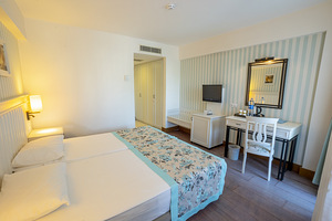 MONACHUS HOTEL & SPA (4 фото из 10)