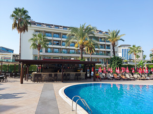 MONACHUS HOTEL & SPA (7 фото из 10)