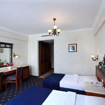 CLUB CACTUS PARADISE HOTEL