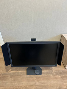 ZOWIE xl2566x+ (1 foto / 2)