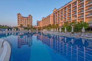 LAKE & RIVER SIDE HOTEL & SPA (1 фото из 10)