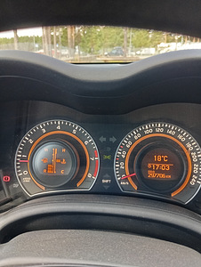 Toyota Corolla (8 foto / 8)