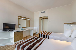 GREEN MAX BY FM MANAGEMENT HOTEL (10 фото из 10)