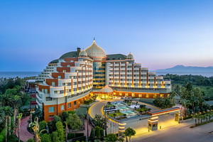 DELPHIN PALACE HOTEL (1 foto / 10)