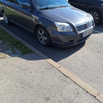 Toyota avensis 2.2 130kw