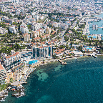 CHARISMA DE LUXE HOTEL