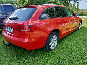 AUDI A4 125kW S-line B8 (2 foto / 7)