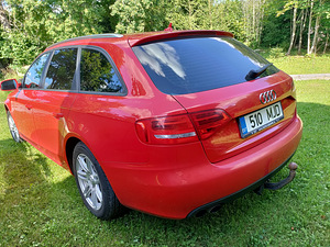 AUDI A4 125kW S-line B8 (3 foto / 7)
