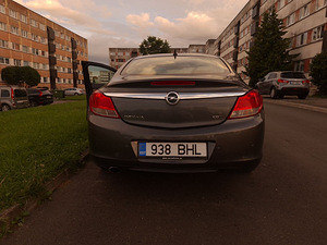 Opel insignia (2 foto / 6)