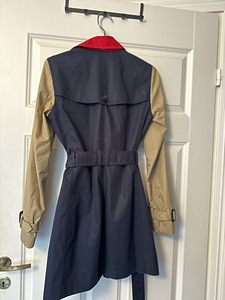 Trentš Tommy Hilfiger (4 foto / 4)