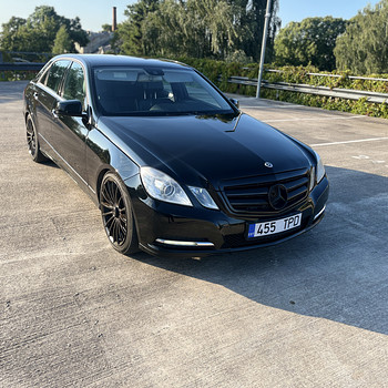 Mercedes Benz E250 150kw 4-Matic