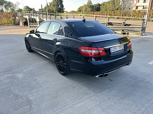 Mercedes Benz E250 150kw 4-Matic (5 foto / 8)