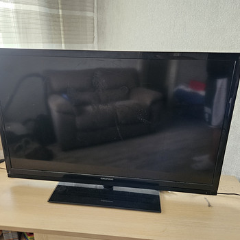 Телевизор Grundig 46"
