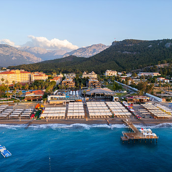 SAILORS BEACH CLUB