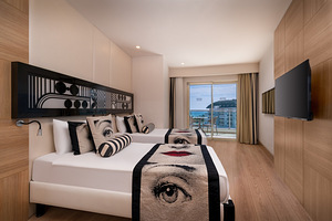DELPHIN IMPERIAL LARA (9 foto / 10)