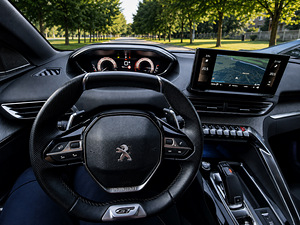 PEUGEOT 3008 дизель автомат (9 фото из 9)
