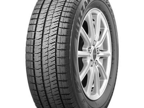 Шины 235/40R18Bridgestone