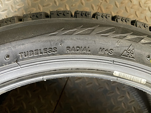 Шины 235/40R18Bridgestone (6 фото из 6)