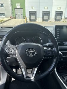 Toyota Rav 4 (3 foto / 9)