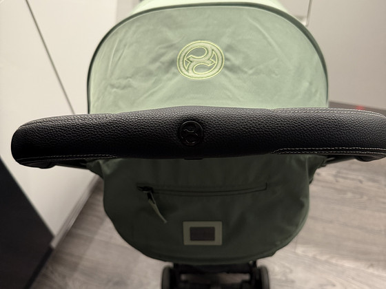 Cybex Coya 2025