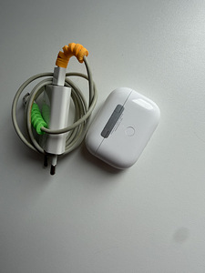 Apple AirPods Pro2 (2 фото из 5)