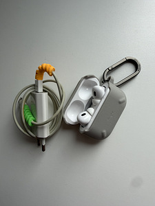 Apple AirPods Pro2 (1 фото из 5)