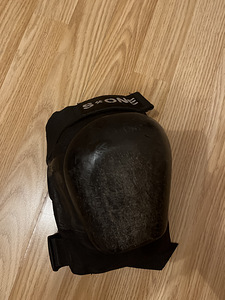 Põlvekaitsmed trikitõukerattale (1 foto / 3)