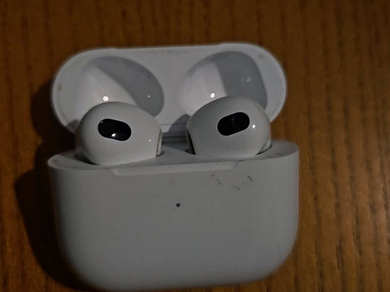 Apple AirPods 3