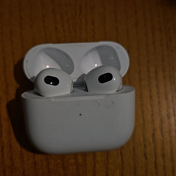 Apple AirPods 3