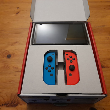 Nintendo Switch OLED (64gb)