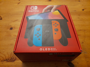 Nintendo Switch OLED (64gb) (7 фото из 7)